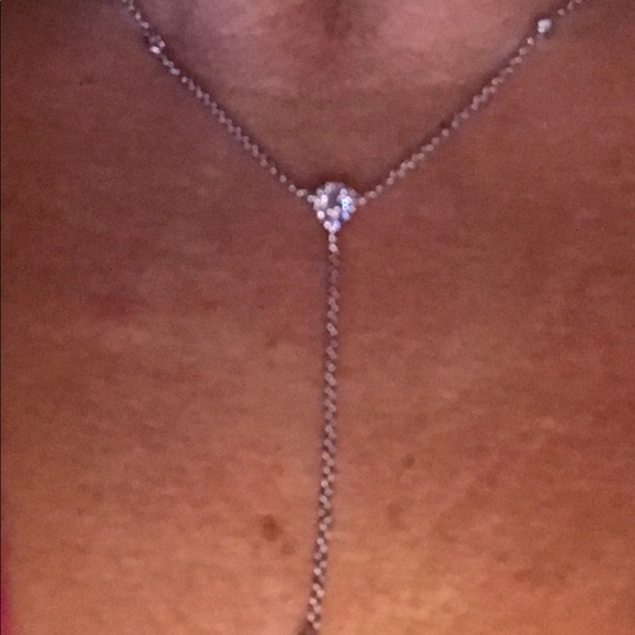 18kt white gold diamond drop pendent - Picture 3 of 5